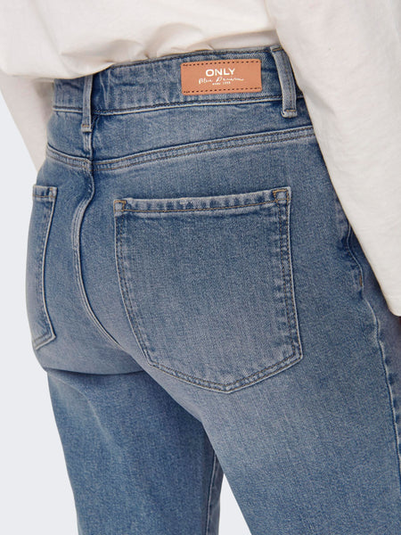 Only ONLEMILY Straight Fit Jeans in Blue