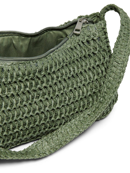 Only Straw Shoulder Bag in Green