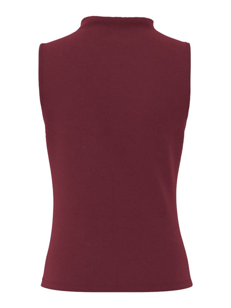 PIECES Sleeveless Draped Top in Maroon