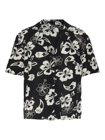 Pieces Floral Short Sleeve Shirt in Black