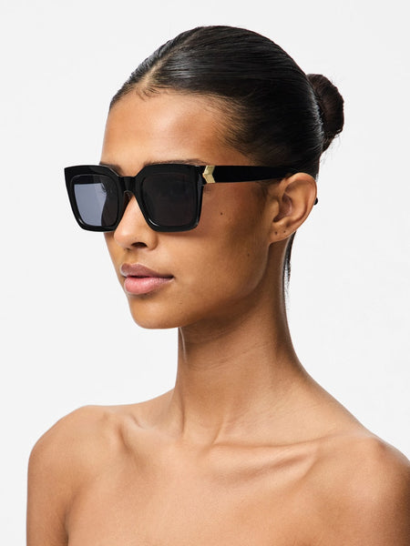 Pieces Square Framed Sunglasses in Black