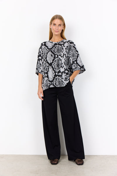 SOYACONCEPT Snake Print Biara Short Sleeve Knit Top in Grey
