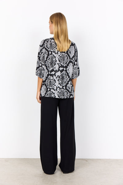 SOYACONCEPT Snake Print Biara Short Sleeve Knit Top in Grey