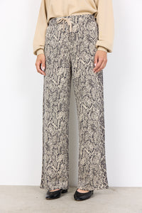 SOYACONCEPT Snake Print Joggers in Beige