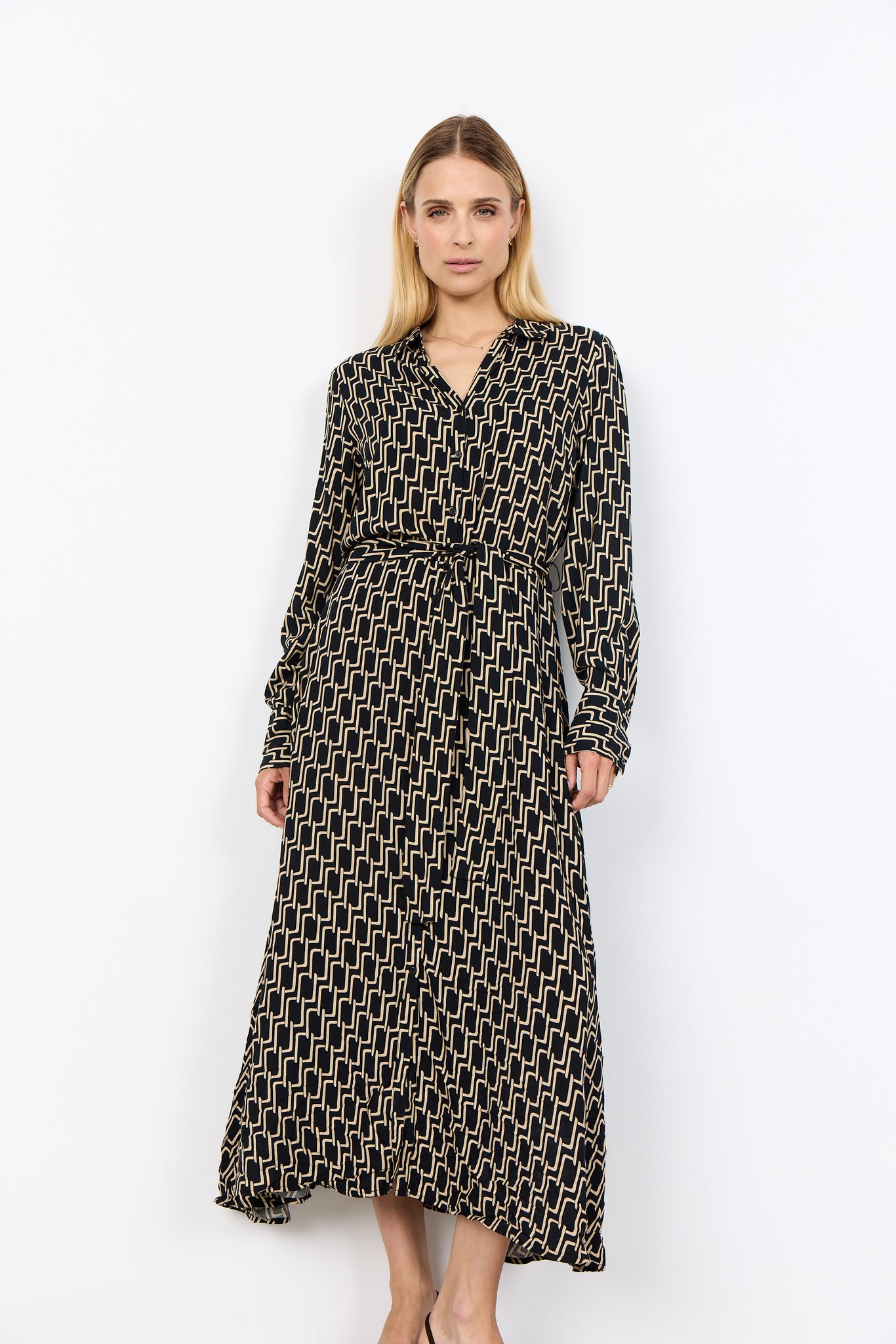 SOYACONCEPT Long Patterned Shirt Dress in Black
