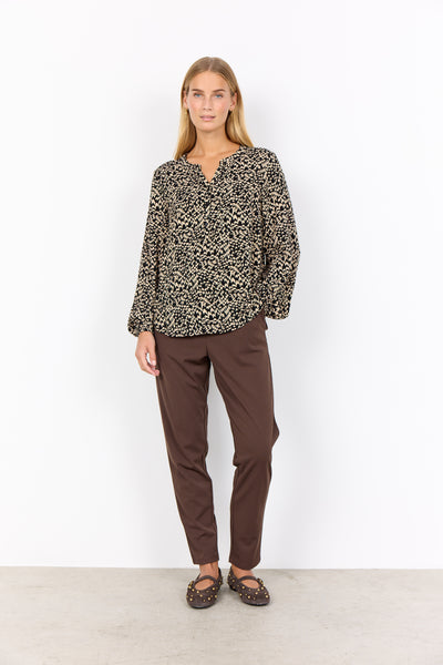 SOYACONCEPT Patterned V-Neck Blouse in Black