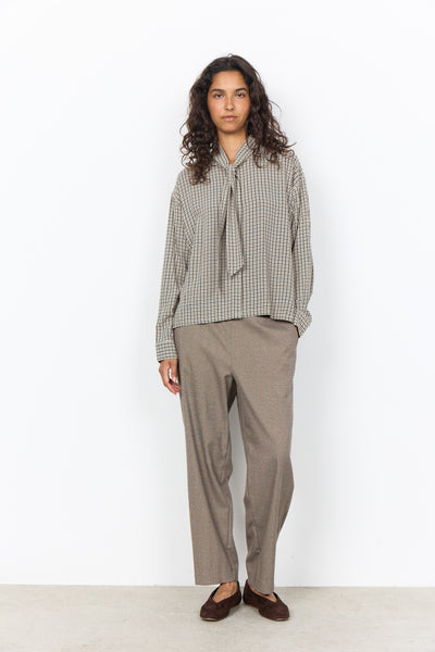 SOYACONCEPT Houndstooth Front Tie Shirt in Beige