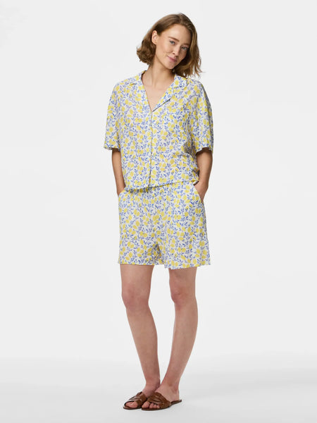 PIECES Short Sleeve Lemon Print Shirt in White