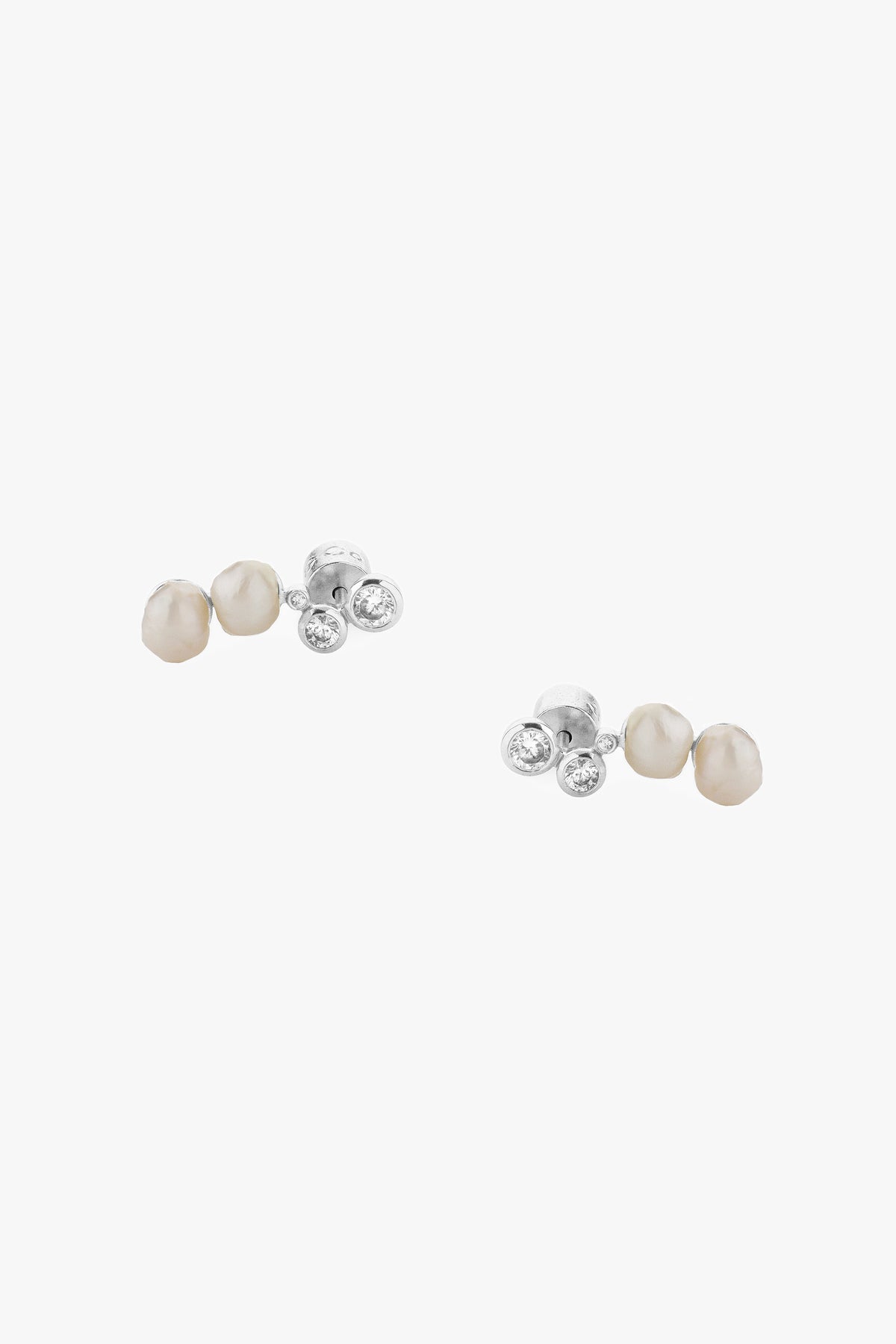 Tutti & Co Oyster Earrings in Silver