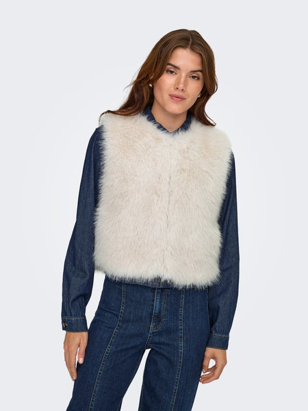 JDY Short Faux Fur Gilet in Cream