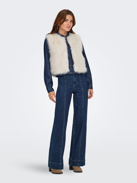 JDY Short Faux Fur Gilet in Cream