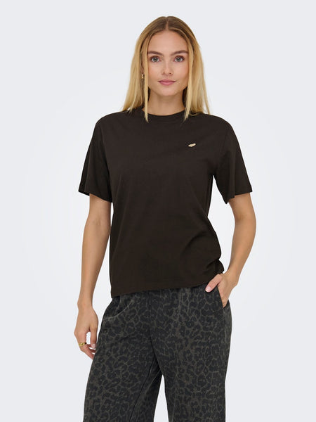 JDY Embroidered Heart T-Shirt in Chocolate