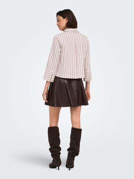 JDY Striped 3/4 Sleeve V-Neck Shirt in Pink