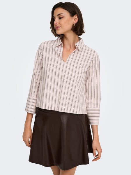 JDY Striped 3/4 Sleeve V-Neck Shirt in Pink