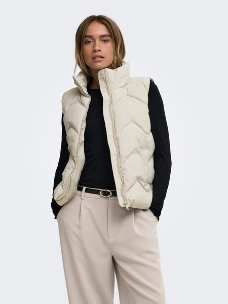 JDY Short Padded Gilet in Cream