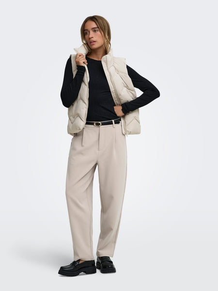 JDY Short Padded Gilet in Cream