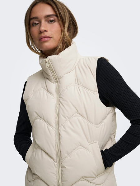 JDY Short Padded Gilet in Cream