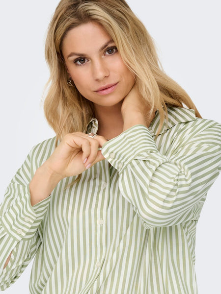 JDY Striped V-Neck Shirt in Green