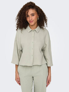 JDY Cropped 3/4 Sleeve Cheesecloth Shirt in Sage