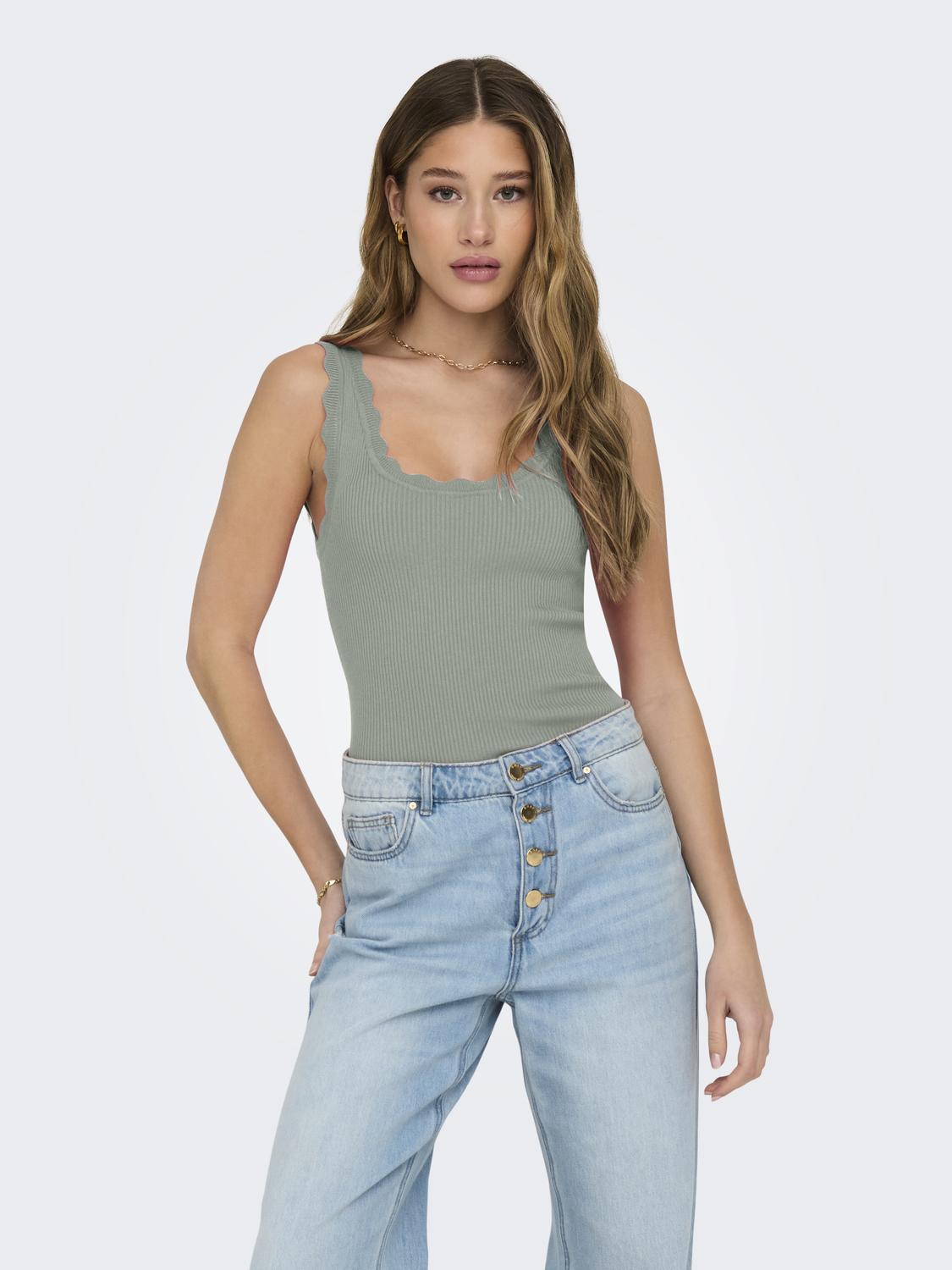 JDY Knitted Scallop Edge Tank Top in Green
