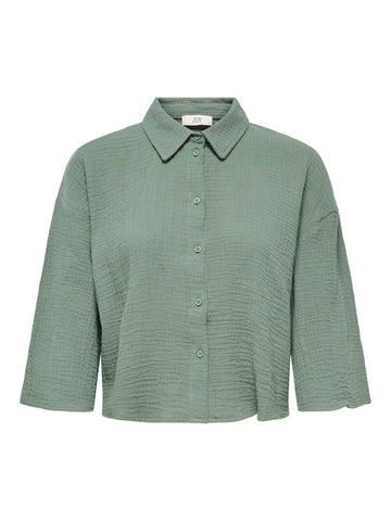 JDY Cropped 3/4 Sleeve Cheesecloth Shirt in Green