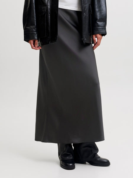 JJXX Satin Look Skirt in Black