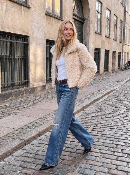 JJXX Short Fur Jacket in Cream