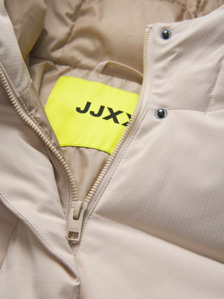 JJXX Puffer Jacket in Cream