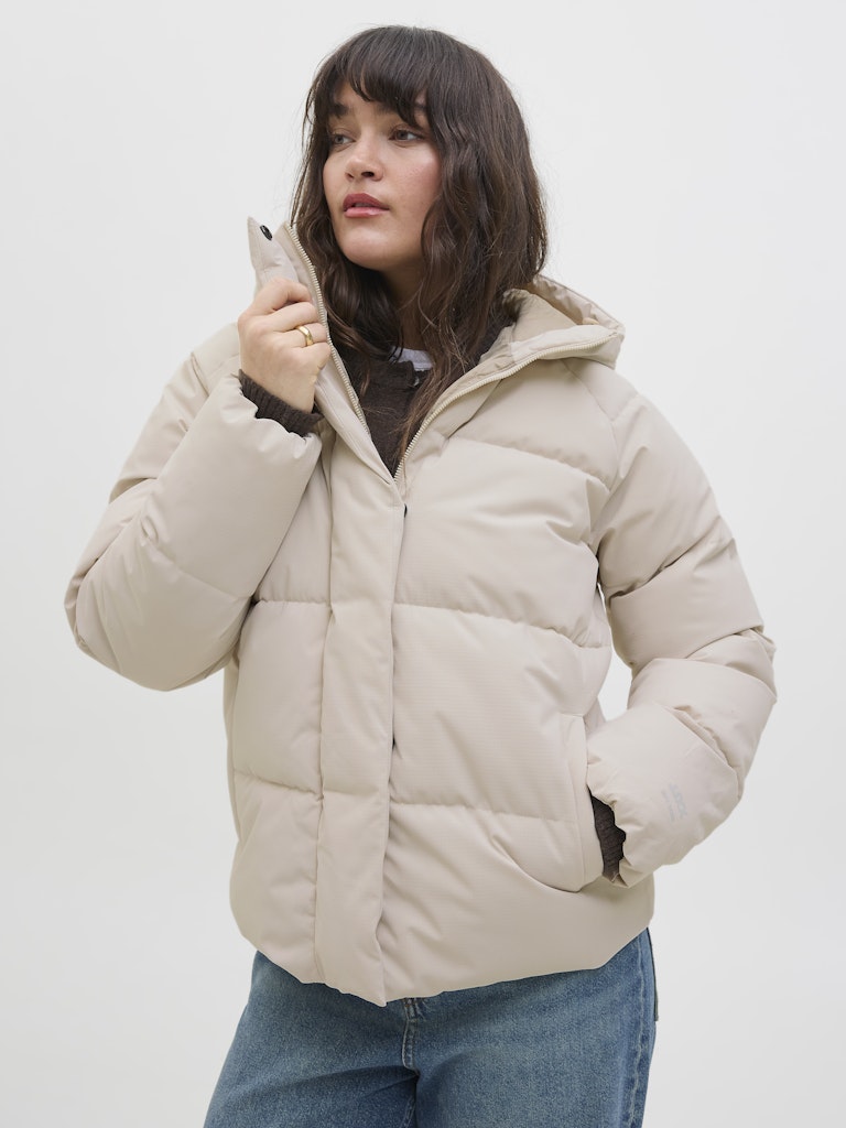 JJXX Puffer Jacket in Cream