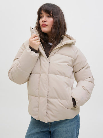 JJXX Puffer Jacket in Cream