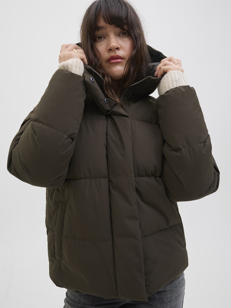 JJXX Puffer Jacket in Brown
