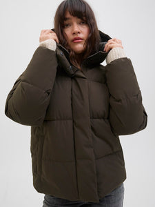 JJXX Puffer Jacket in Brown
