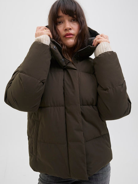 JJXX Puffer Jacket in Brown