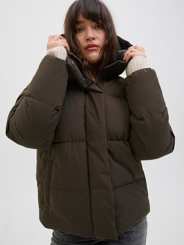 JJXX Puffer Jacket in Brown