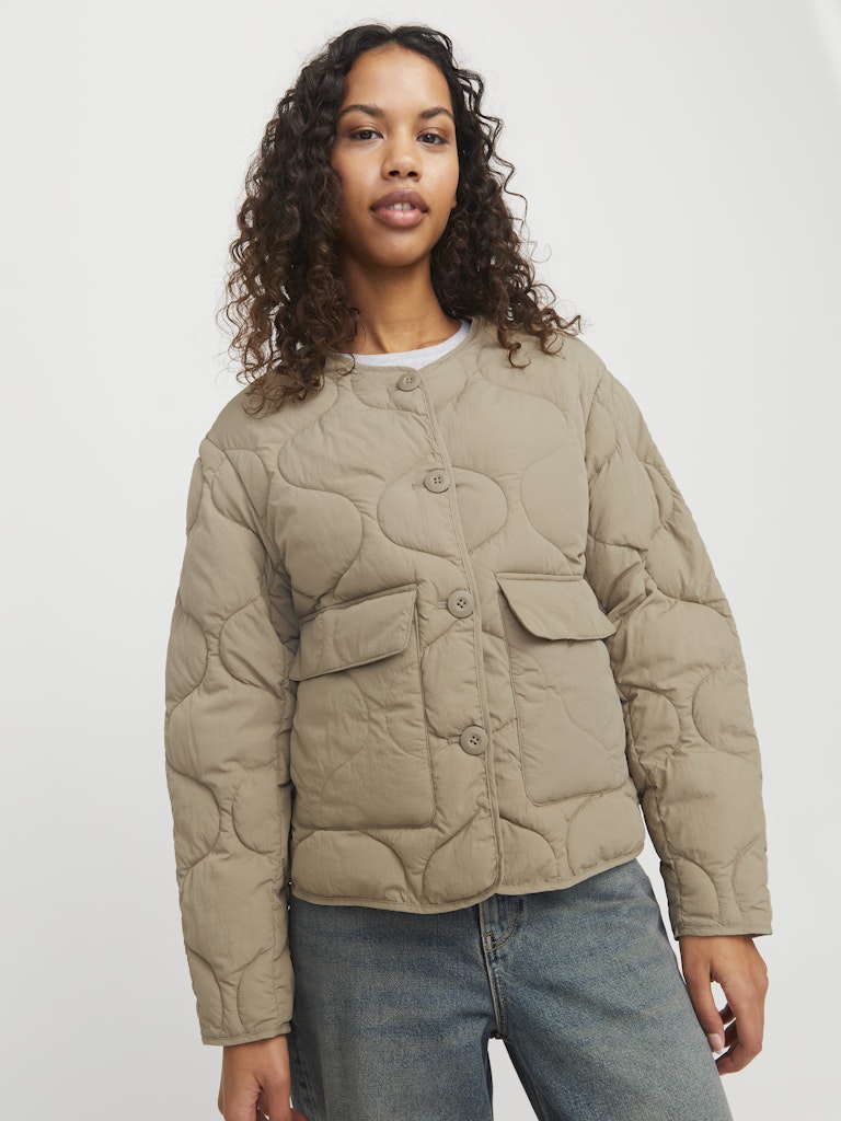 JJXX Short Quilted Jacket in Beige