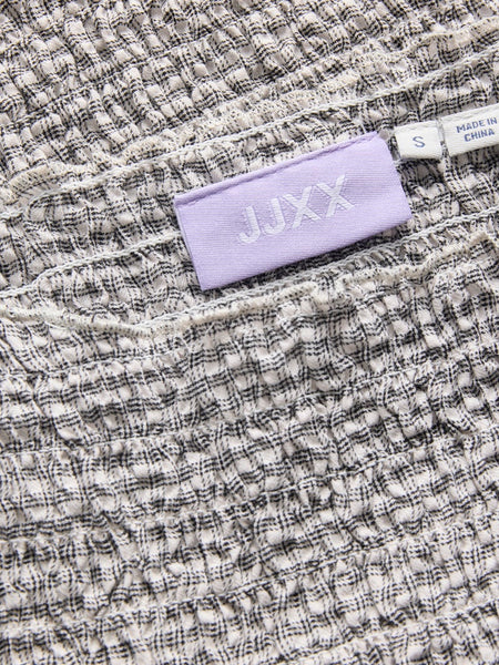 JJXX Checked Short Sleeve Smock Top in Black