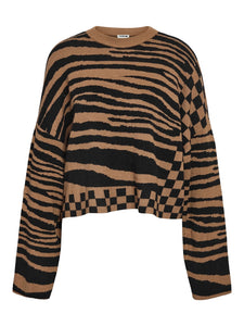 NOISY MAY Zebra Print O-Neck Knit Jumper in Brown