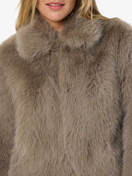NOISY MAY Faux Fur Coat in Taupe