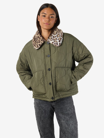 NOISY MAY Quilted Jacket With Leopard Detail in Green