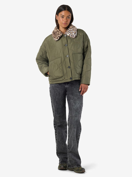 NOISY MAY Quilted Jacket With Leopard Detail in Green