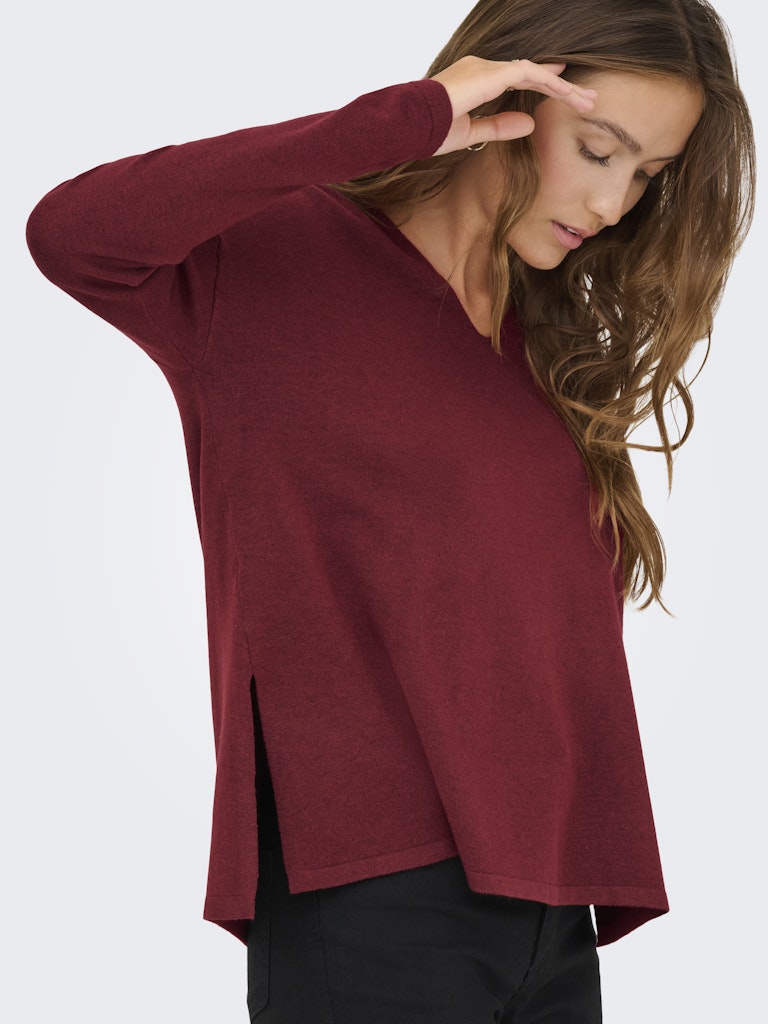 ONLY Oversized V-Neck Knit Top in Maroon