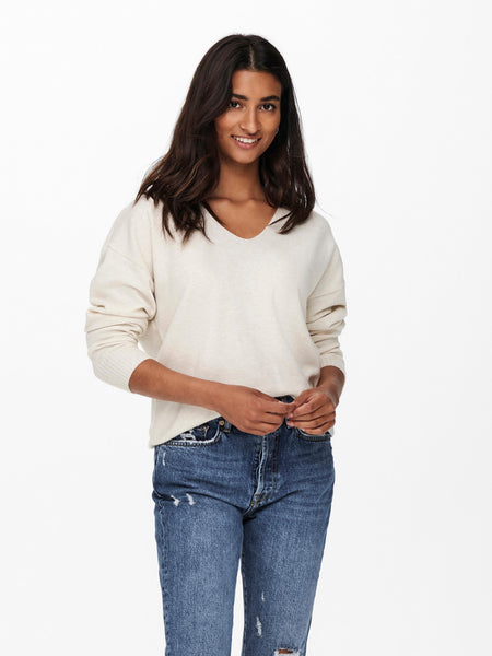 Only Knitted V-Neck Pullover in Cream