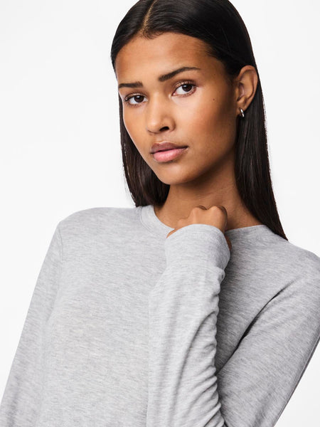 Pieces Long Sleeve O-Neck Top in Light Grey