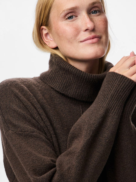 PIECES Knitted Roll Neck Jumper in Brown