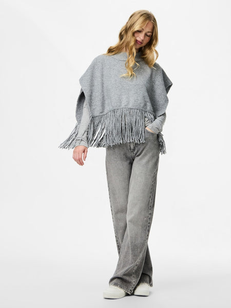 PIECES Knitted Tassel Poncho in Light Grey