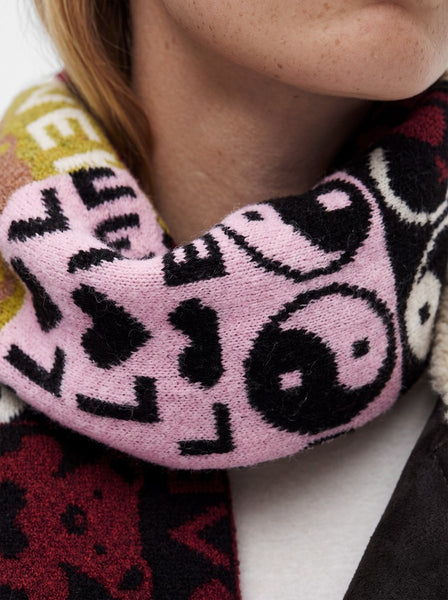 PIECES Printed Love Block Colour Scarf in Pink