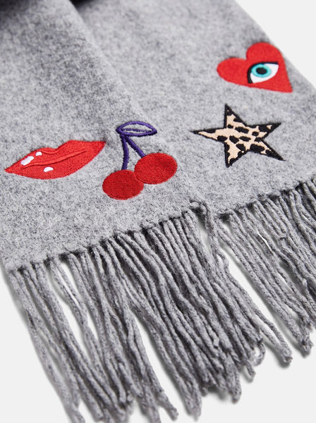 PIECES Embroidered Detail Knit Scarf in Grey