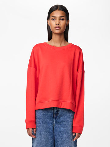 Pieces Round Neck Sweatshirt in Red