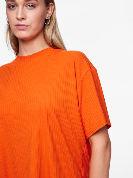 Pieces Oversized Ribbed T-Shirt in Orange