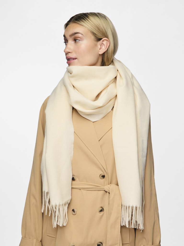 PIECES Long Knit Scarf in Cream